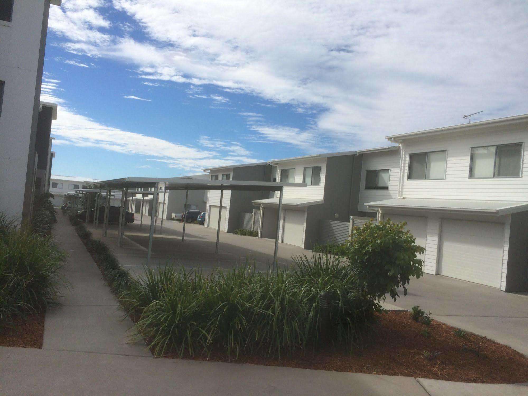 Direct Collective - Breeze On Brightwater Aparthotel Mooloolaba Exterior photo