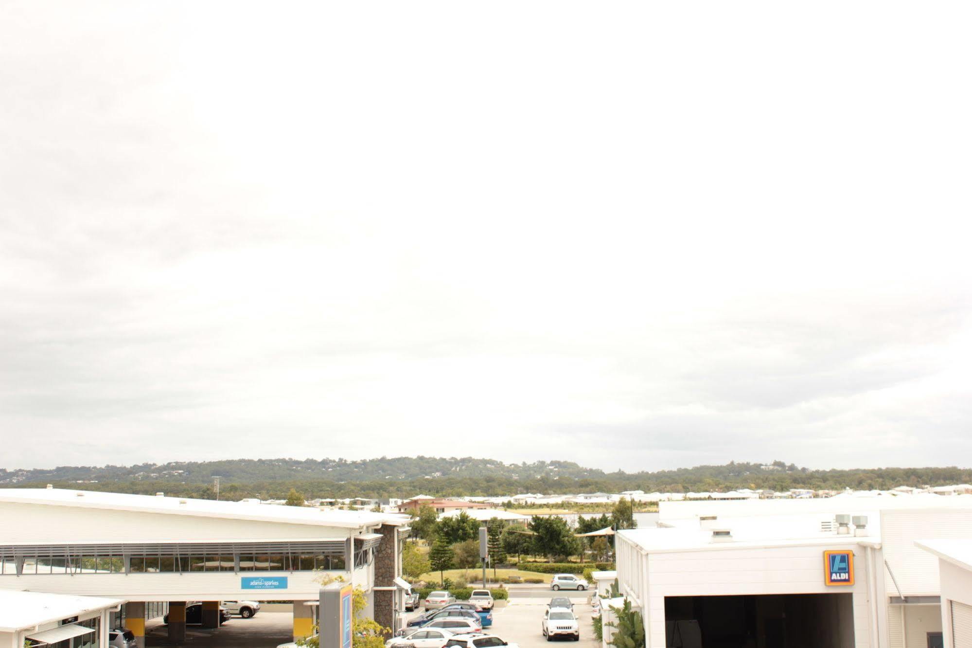 Direct Collective - Breeze On Brightwater Aparthotel Mooloolaba Exterior photo